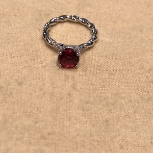 Red Vintage Solitaire